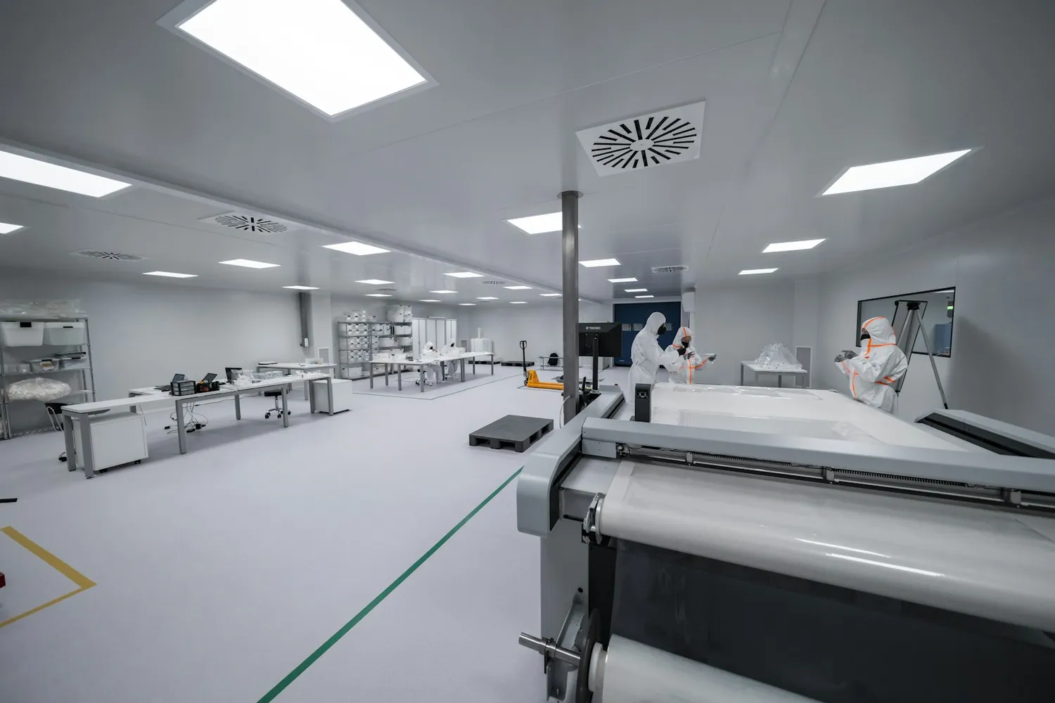 Cleanrooms & Labs